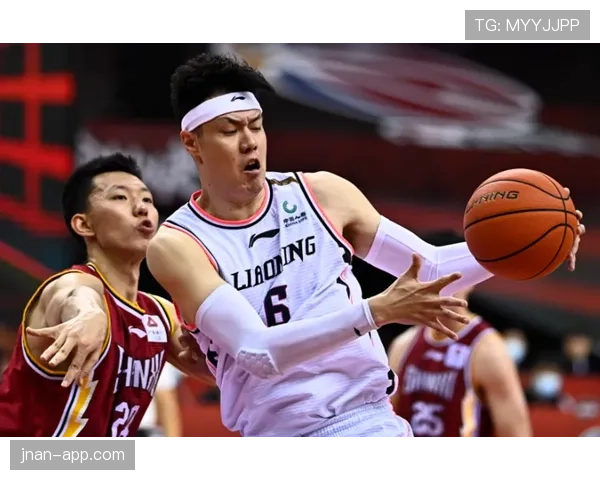 本泽马连续关键战直塞撕防守线，显著提升锋线核心角色
